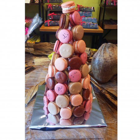 Cône de 50 macarons