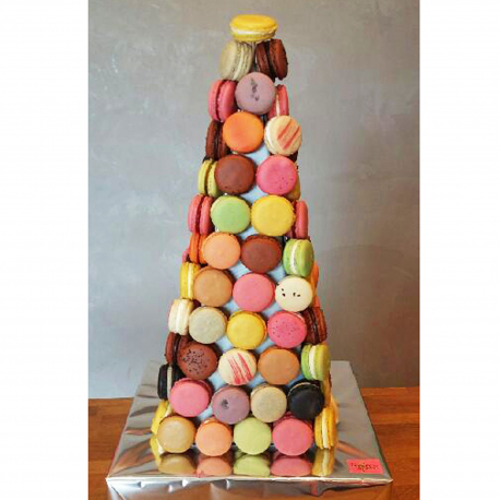 Pyramide de 100 macarons